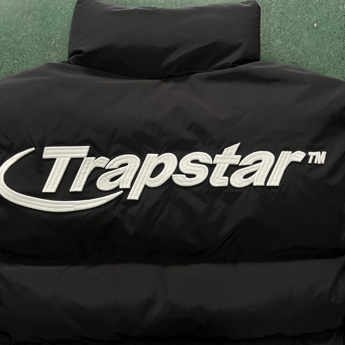 TRAPSTAR BLACK/WHITE PUFFER 2.0