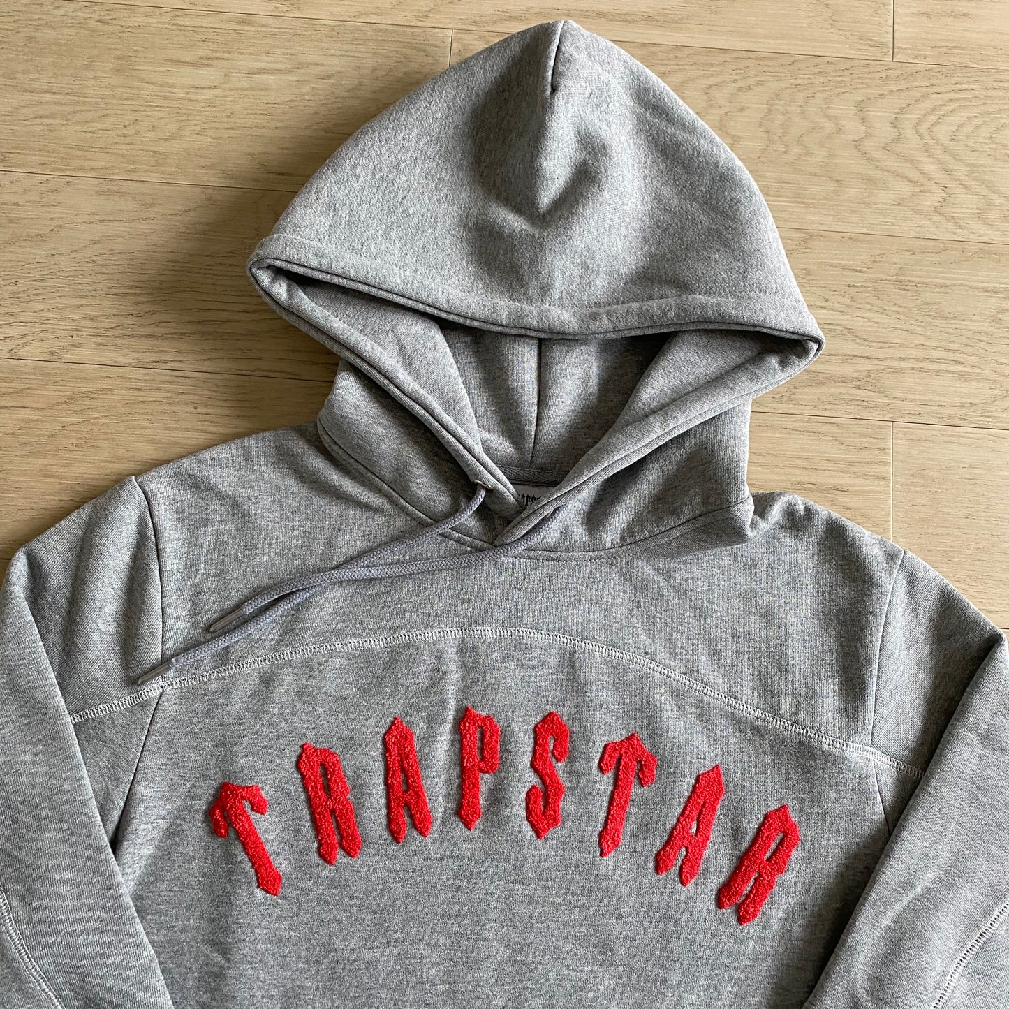 ARCH TRAPSTAR GREY/RED TRACKSUIT