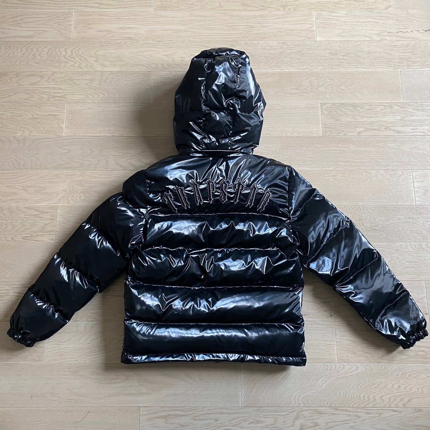 SHINY TRAPSTAR PUFFER- BLACK 2.0