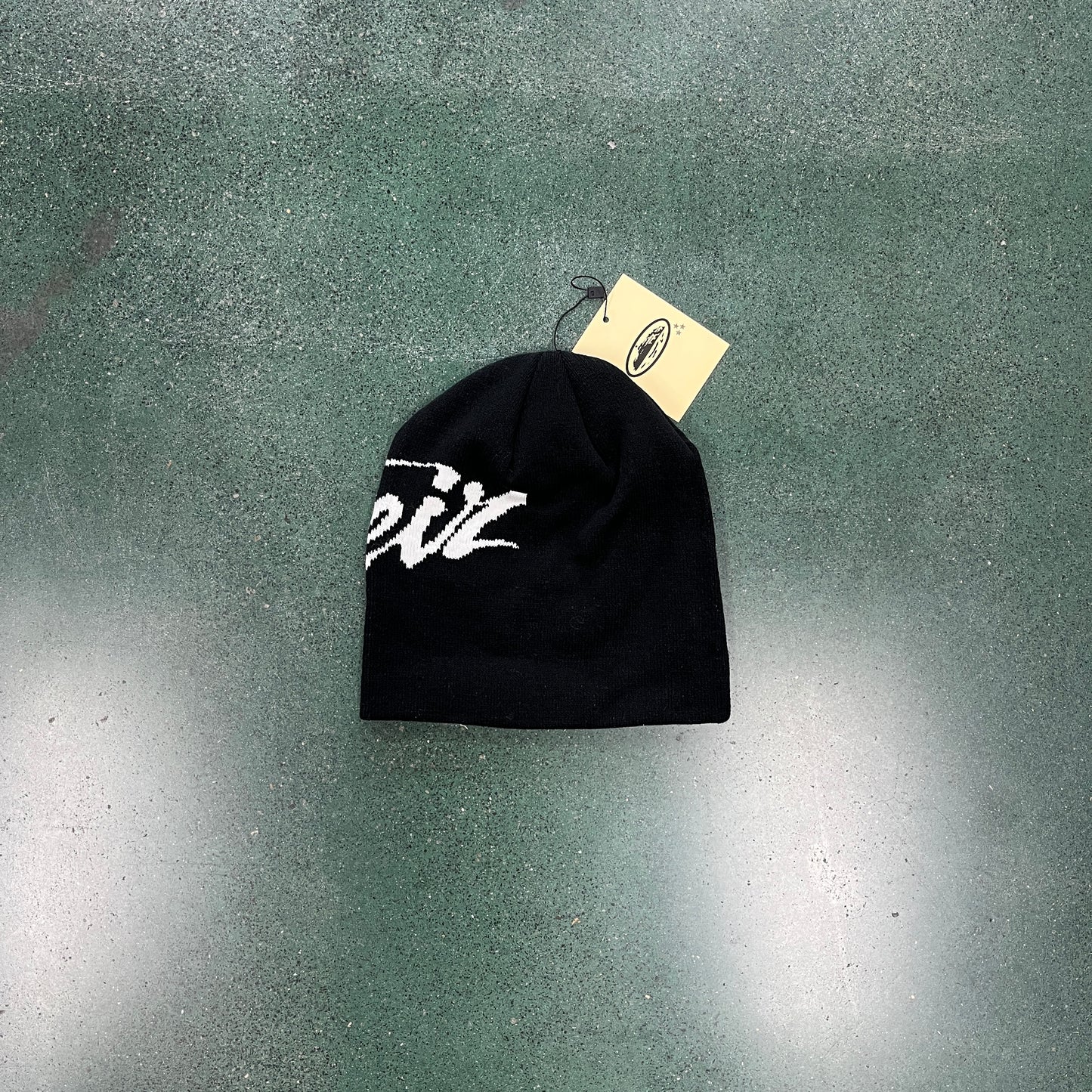 CORTEIZ BLACK/WHITE BEANIE