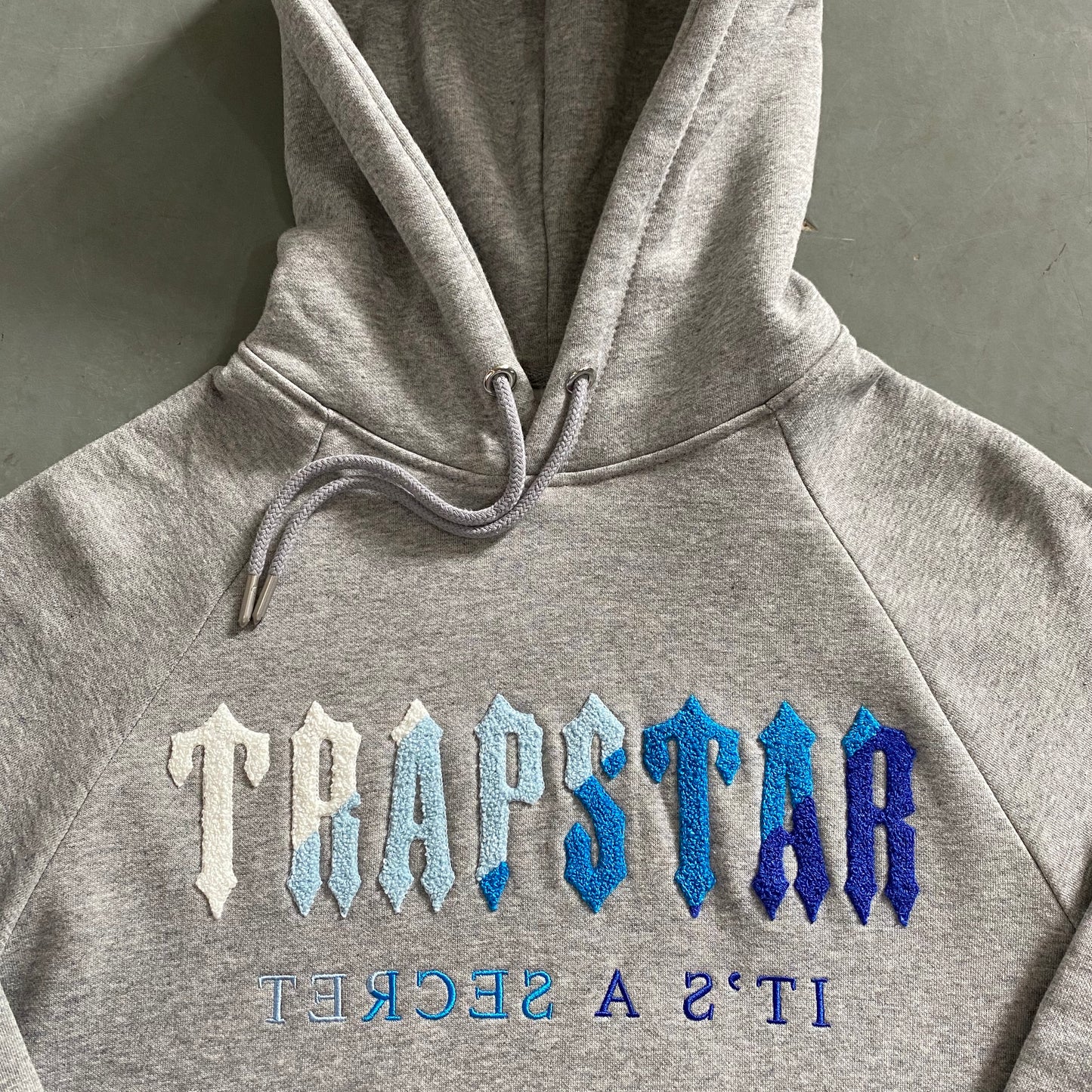 CHENILLE TRAPSTAR GREY/BLUE TRACKSUIT 1.0