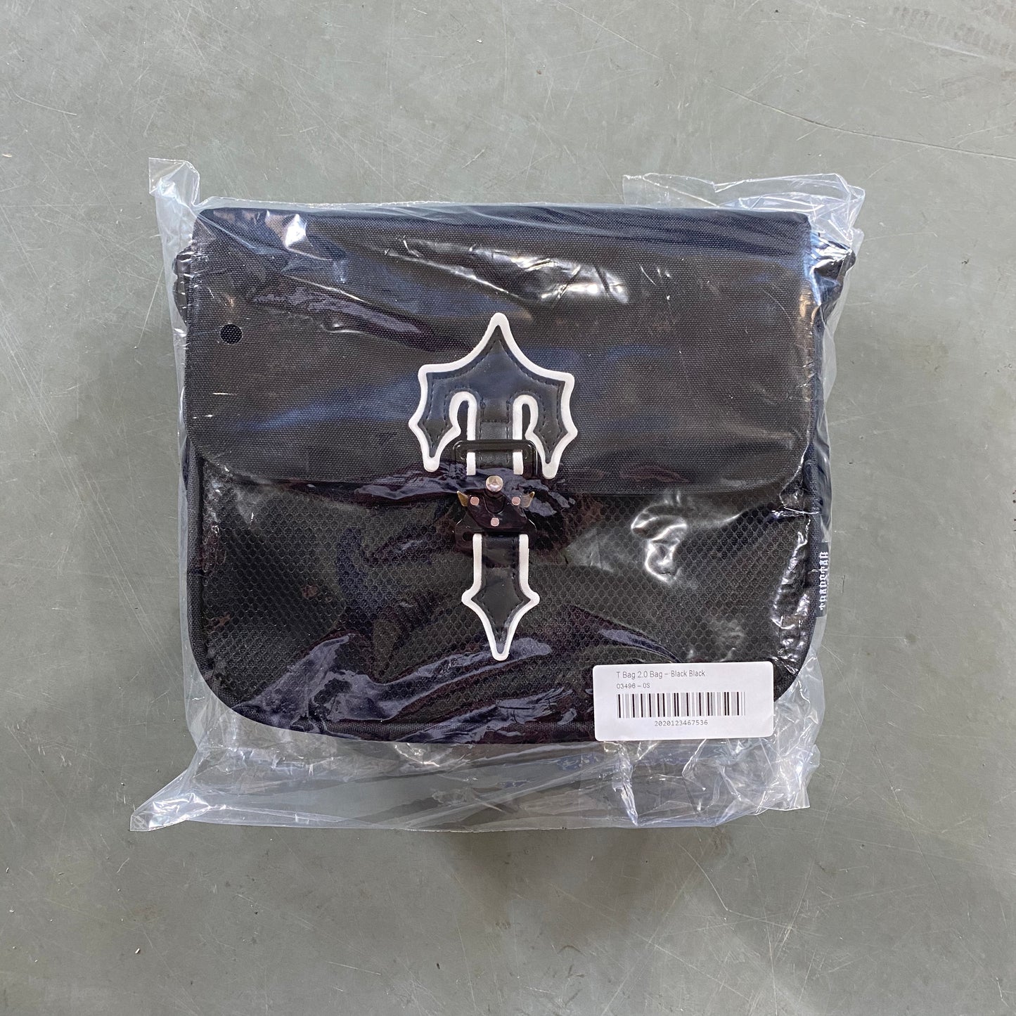 TRAPSTAR BLACK/WHITE BAG