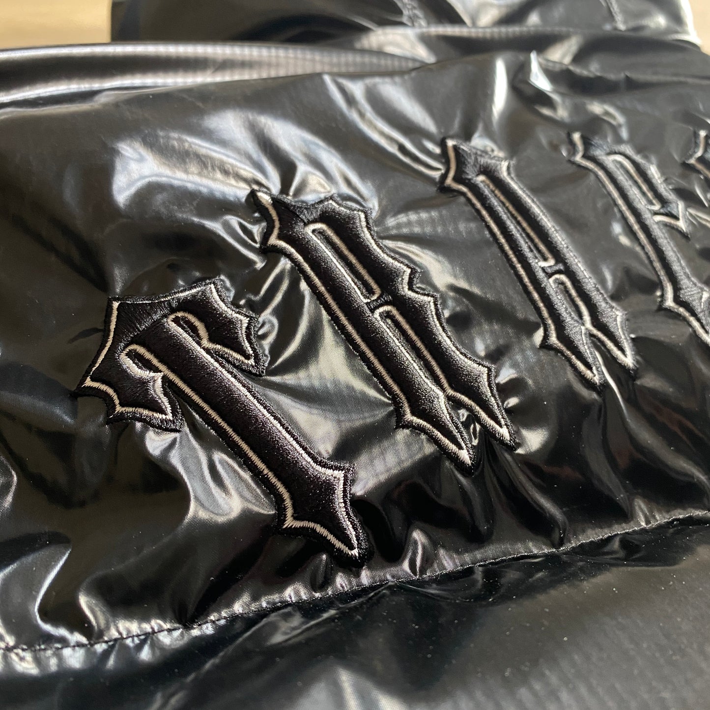 SHINY TRAPSTAR PUFFER- BLACK 2.0