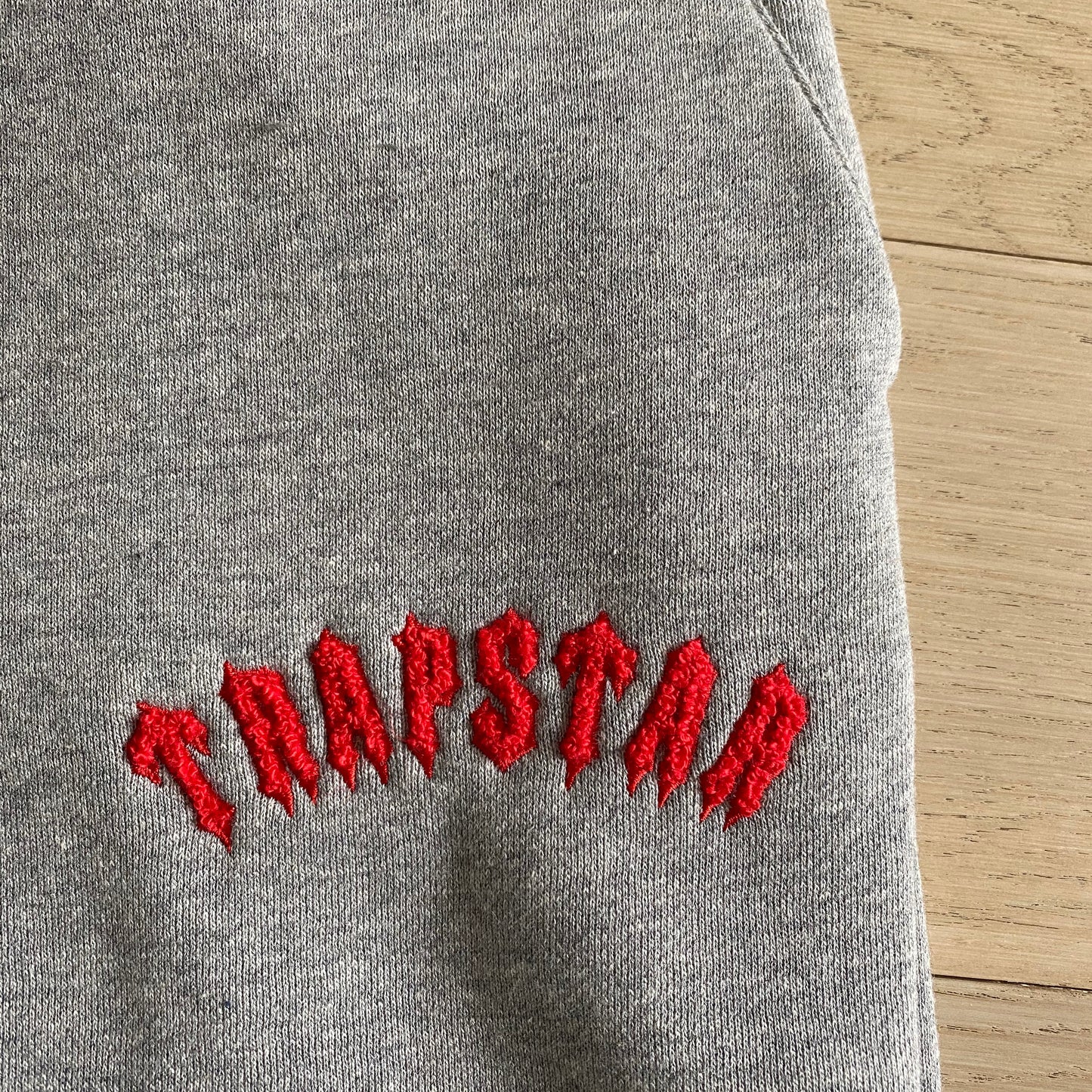 ARCH TRAPSTAR GREY/RED TRACKSUIT