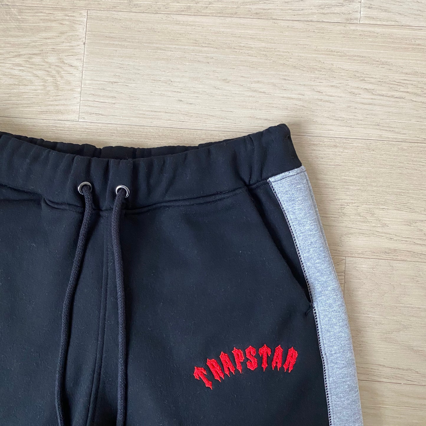 TRAPSTAR GREY/RED TRACKSUIT 2.0