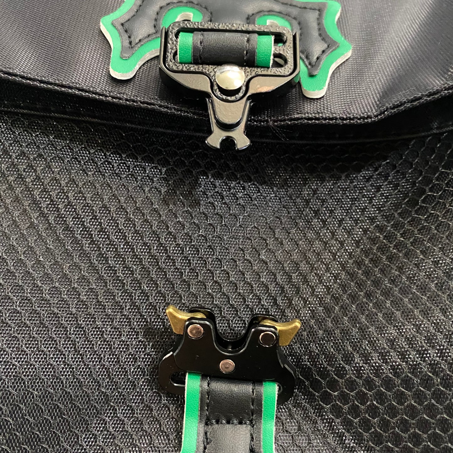 TRAPSTAR BLACK/GREEN BAG