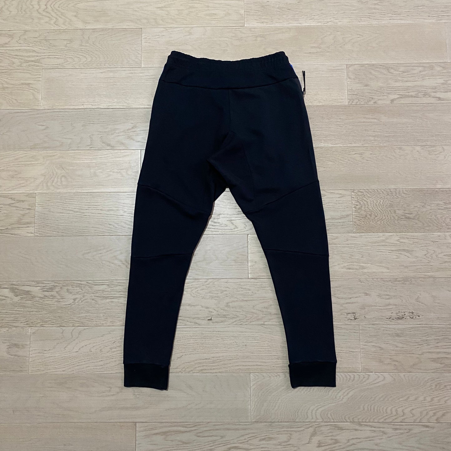 BLACK & BLUE NIKE TECH FLEECE
