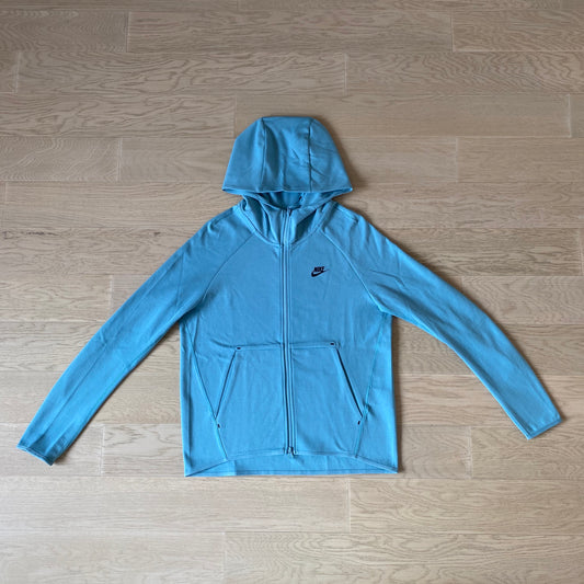 BABY BLUE NIKE TECH FLEECE