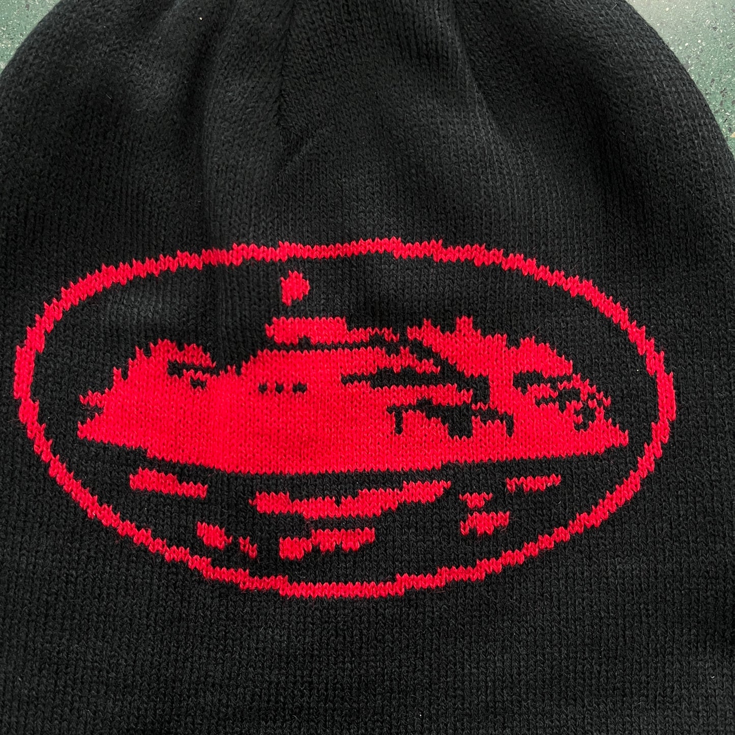 CORTEIZ ALCATRAZ BLACK/RED BEANIE
