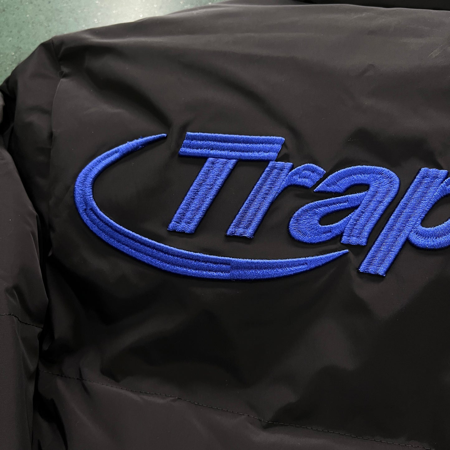 HYPERDRIVE PUFFER JACKET- BLACK
