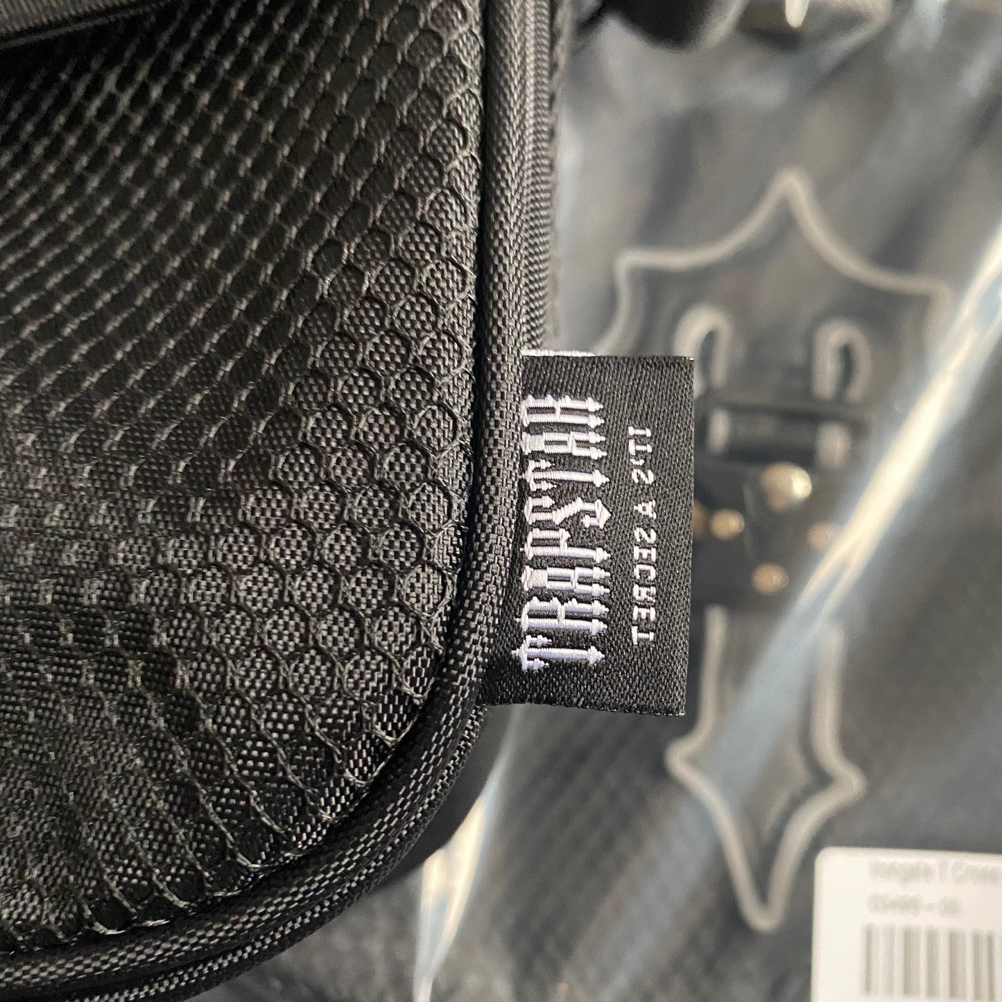 TRAPSTAR BLACK/REFLECTIVE BAG