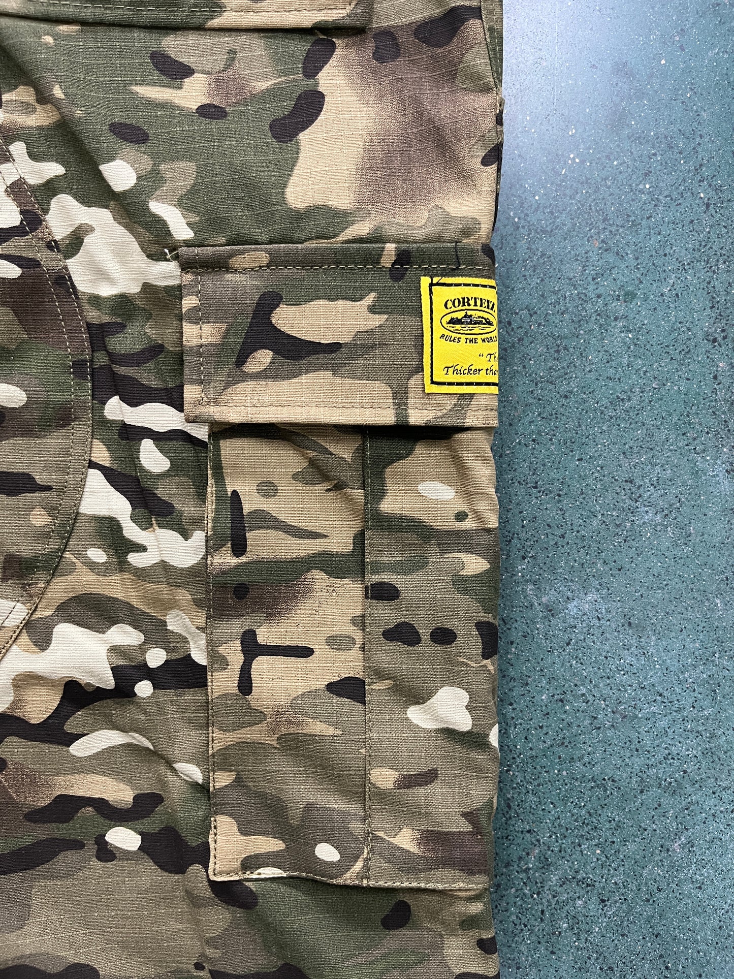 CORTEIZ MILITARY GREEN CARGO