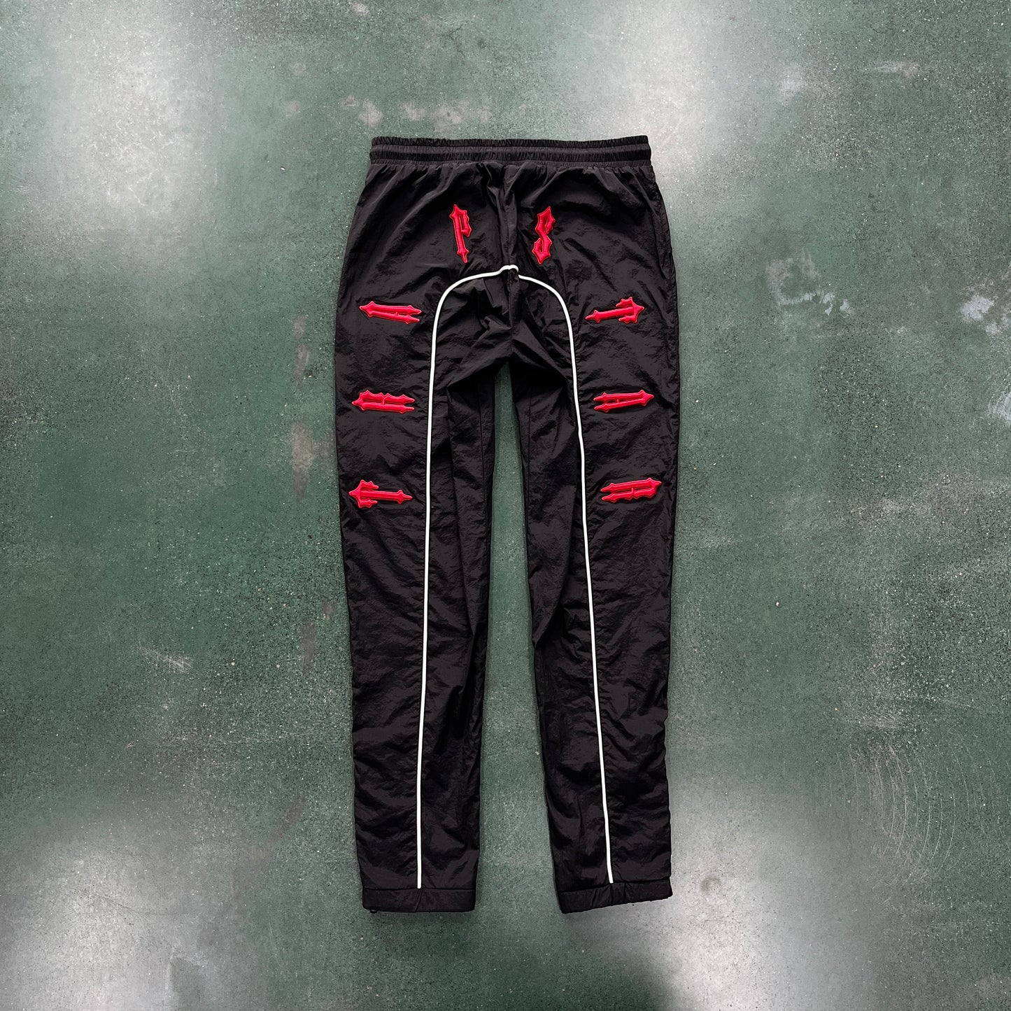 IRONGATE TRAPSTAR BLACK/RED TRACKSUIT