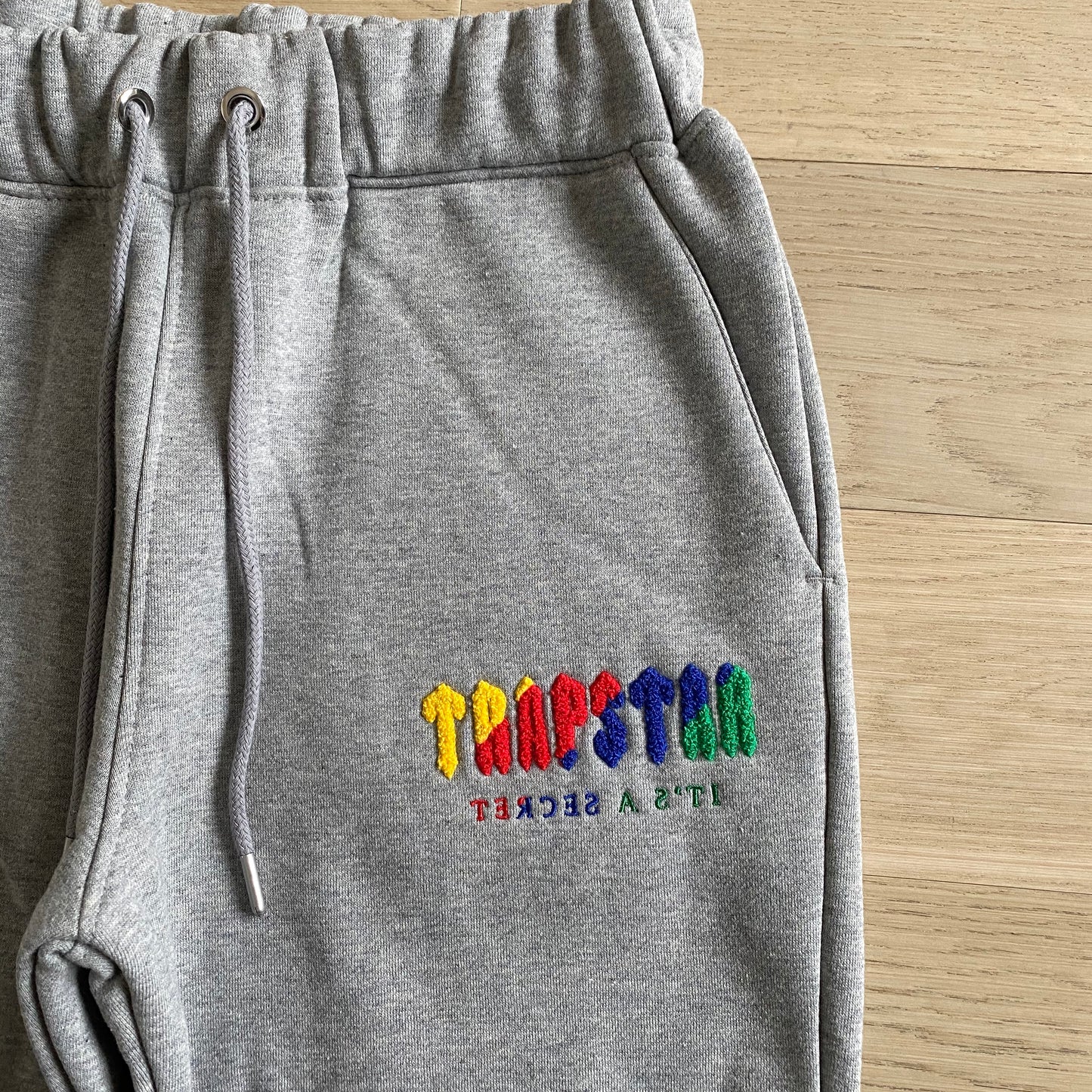 TRAPSTAR RAINBOW GREY TRACKSUIT