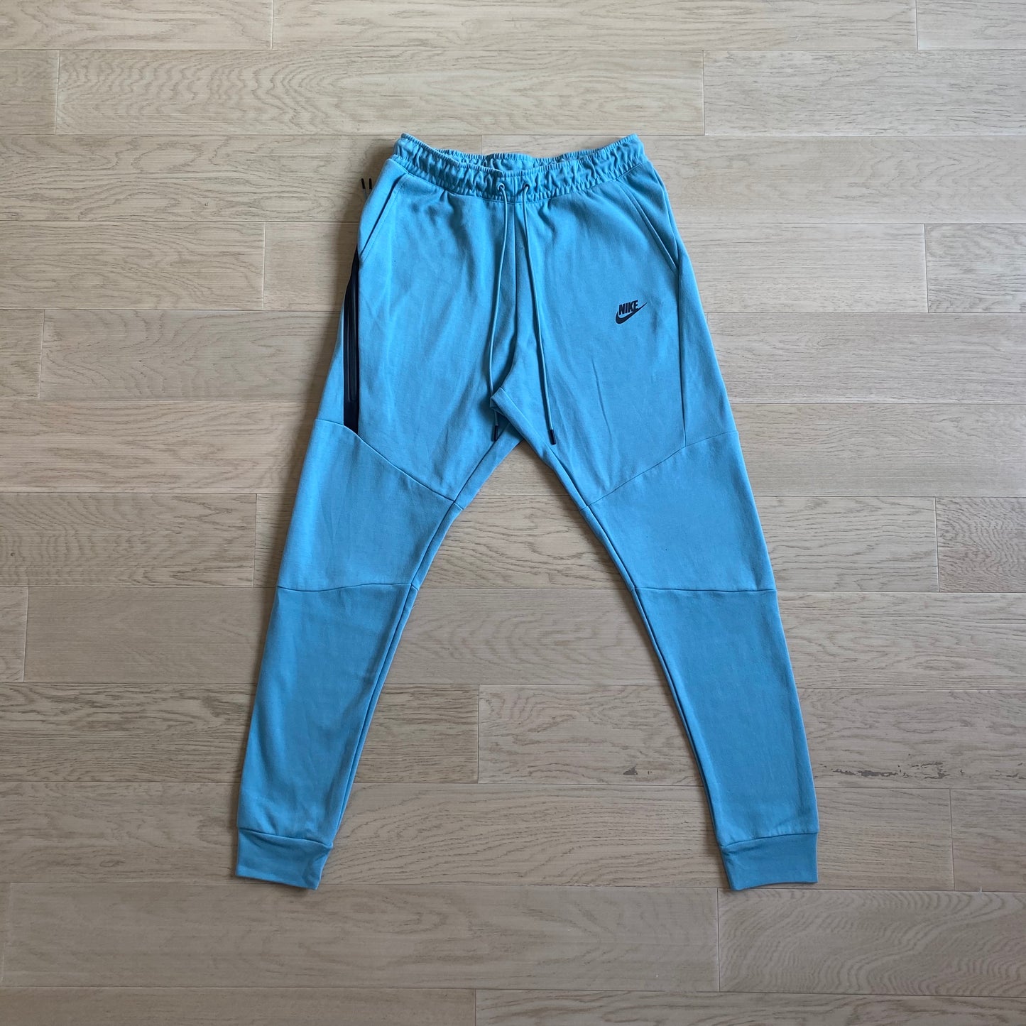 BABY BLUE NIKE TECH FLEECE