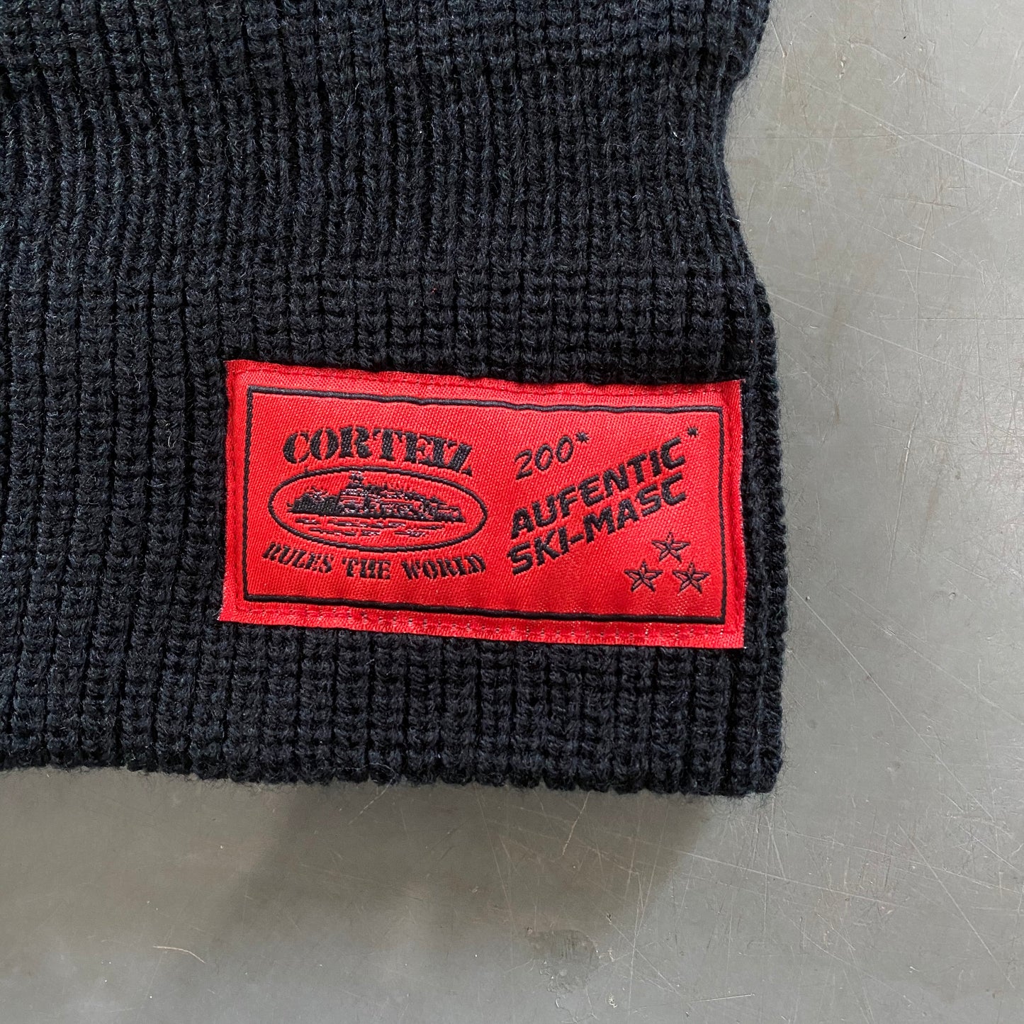 CORTEIZ BLACK/RED BALACLAVA