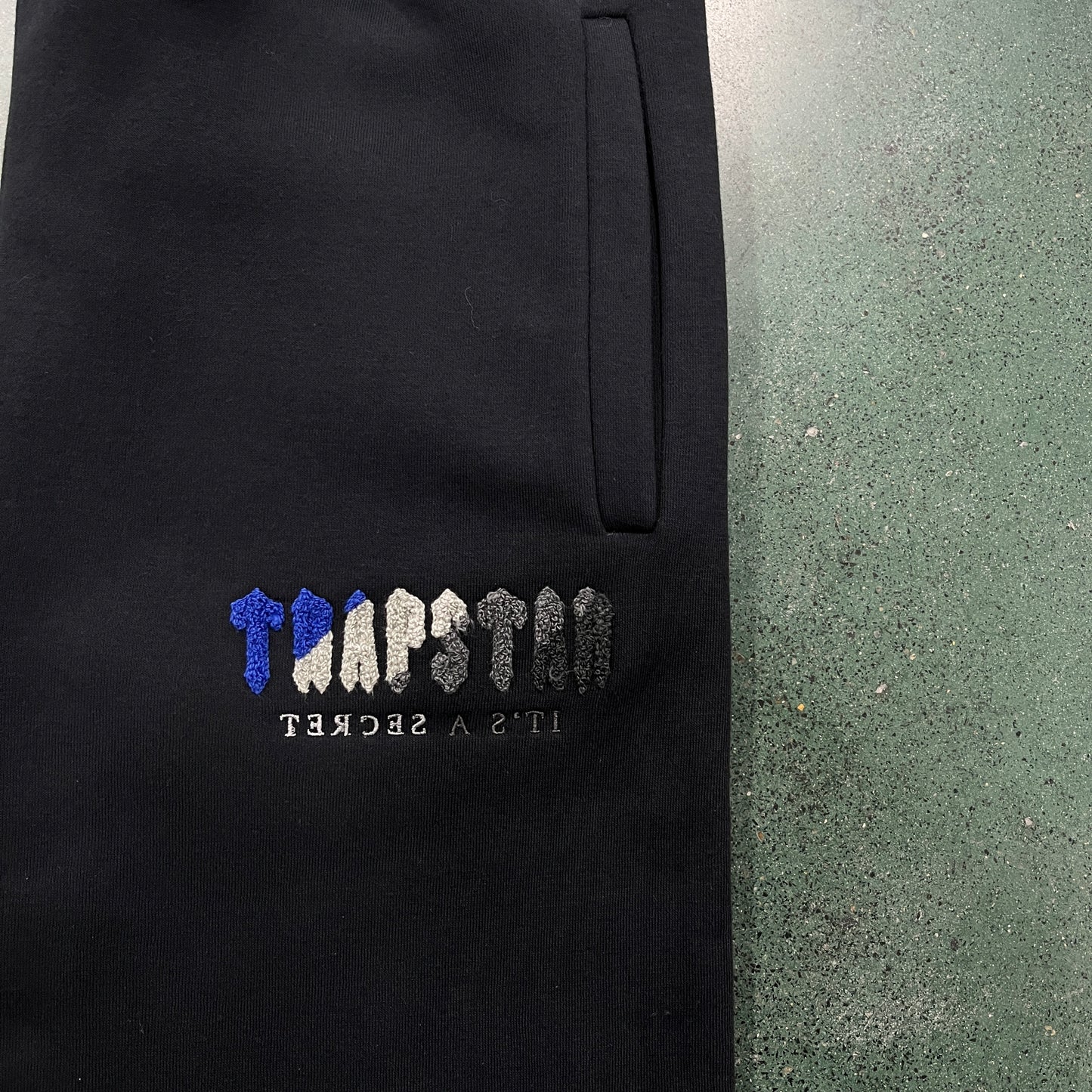 CHENILLE DECODED HOODED TRACKSUIT BLACK