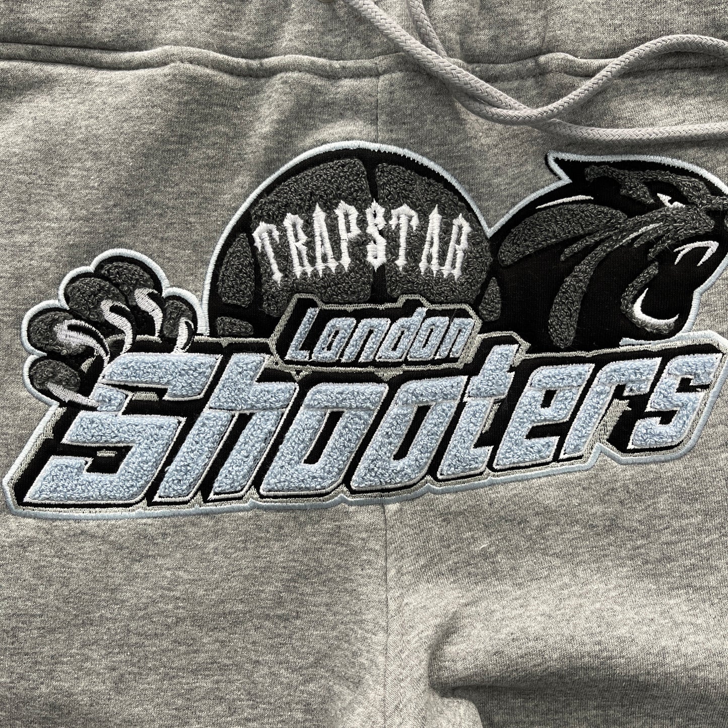 SHOOTERS TRAPSTAR GREY/BLACK TRACKSUIT
