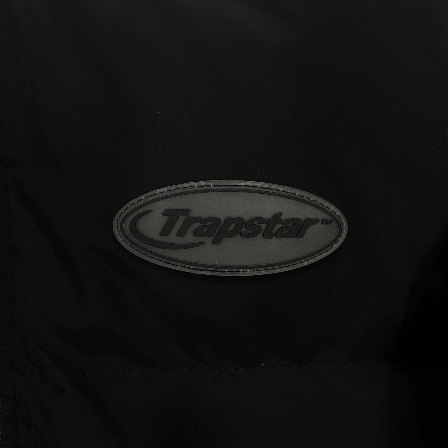 TRAPSTAR HOODED PUFFER - TRIPLE BLACK