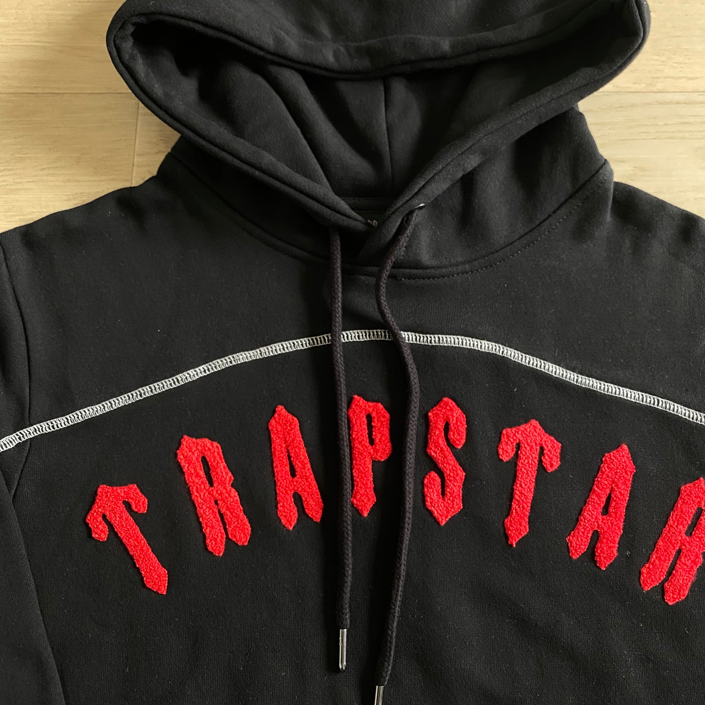 ARCH TRAPSTAR BLACK/RED TRACKSUIT