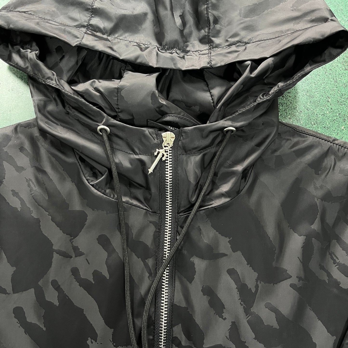HYPERDRIVE ZIP TRACK TOP - CAMO GREY