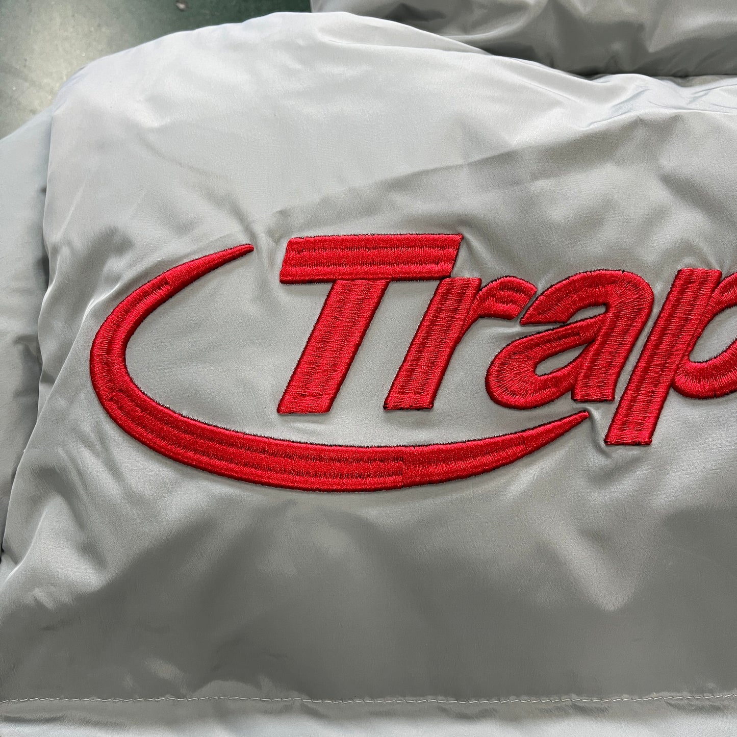 JACKET LIGHT GREY/RED 2.0