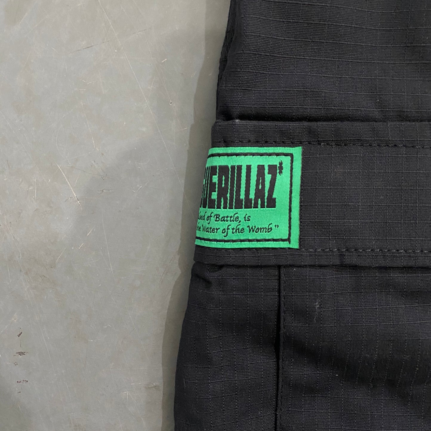 CORTEIZ BLACK/GREEN CARGO SHORTS